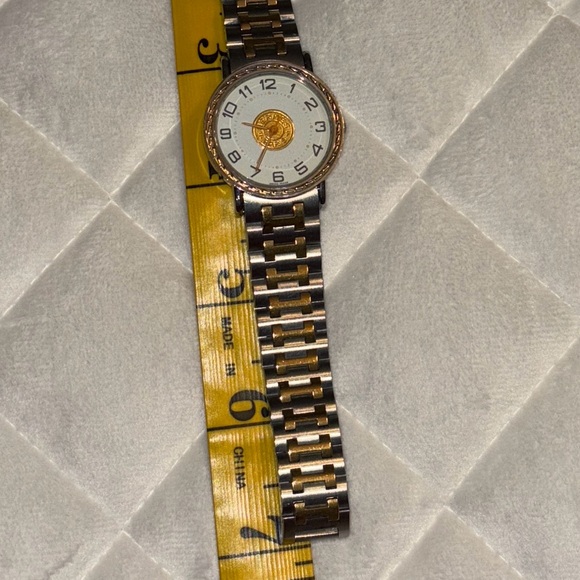 Preloved Hermes watch 7-7.5 inches in length - Picture 8 of 10